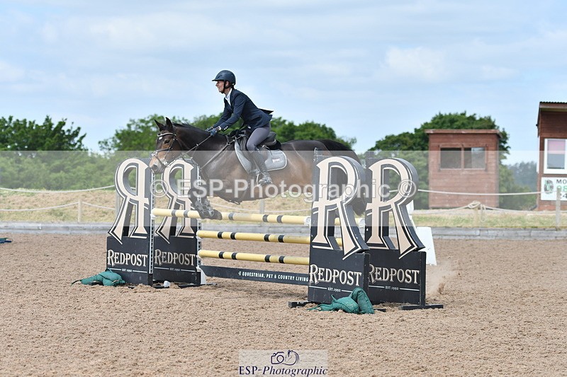 240609A-110714-04418 - Cls 17 Snr 1.05m Open