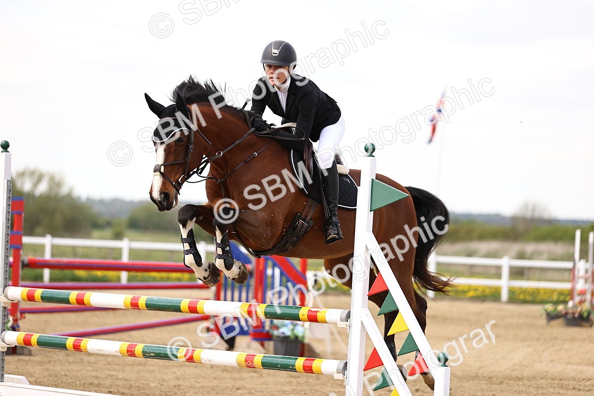 SBM_002329 - Class 11 - Senior newcomers - 1.10m