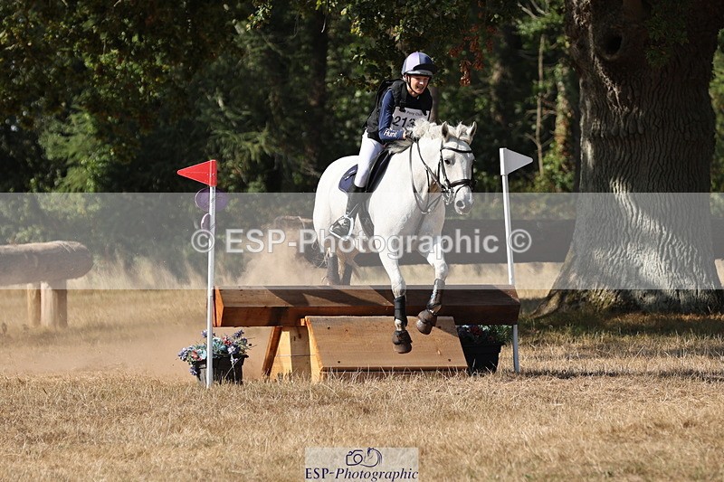 250824A-155828-39632 - 2134-Amelie.Perceval-Tulira.Oldtown