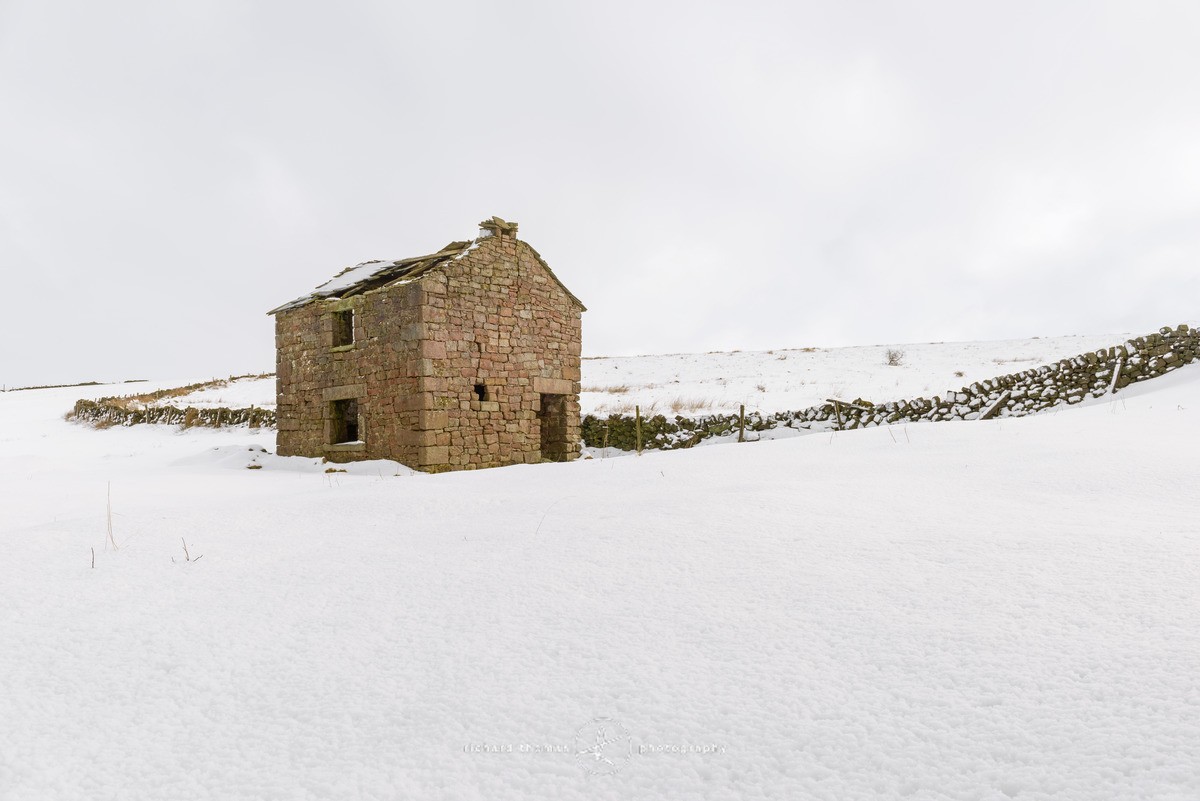 Sniddles barn - White Peak Field Barns