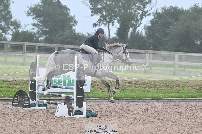 240813-192319-00905 - Classes 7 A&B 90cm