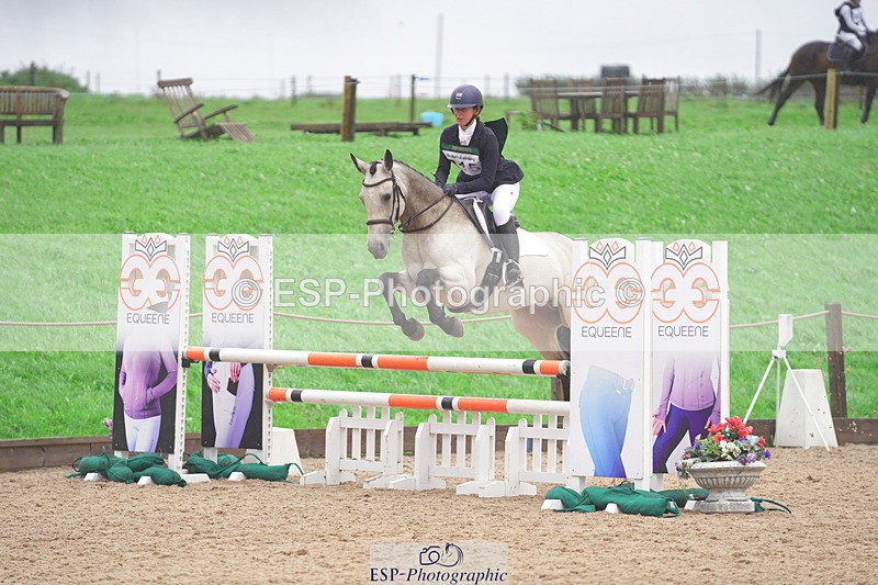 230924A-110118-04502 - 100 SJ 11.00 to 12.00