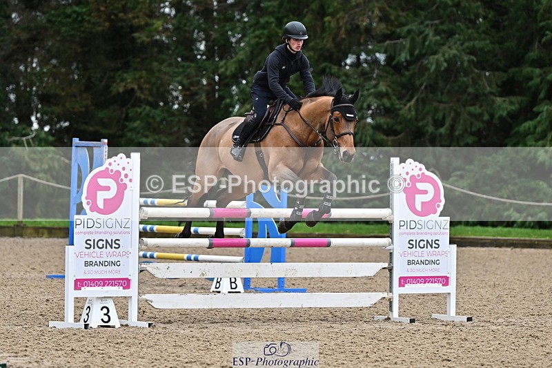 250201A-145410-01040 - Cls 04 Local Horse 120cm