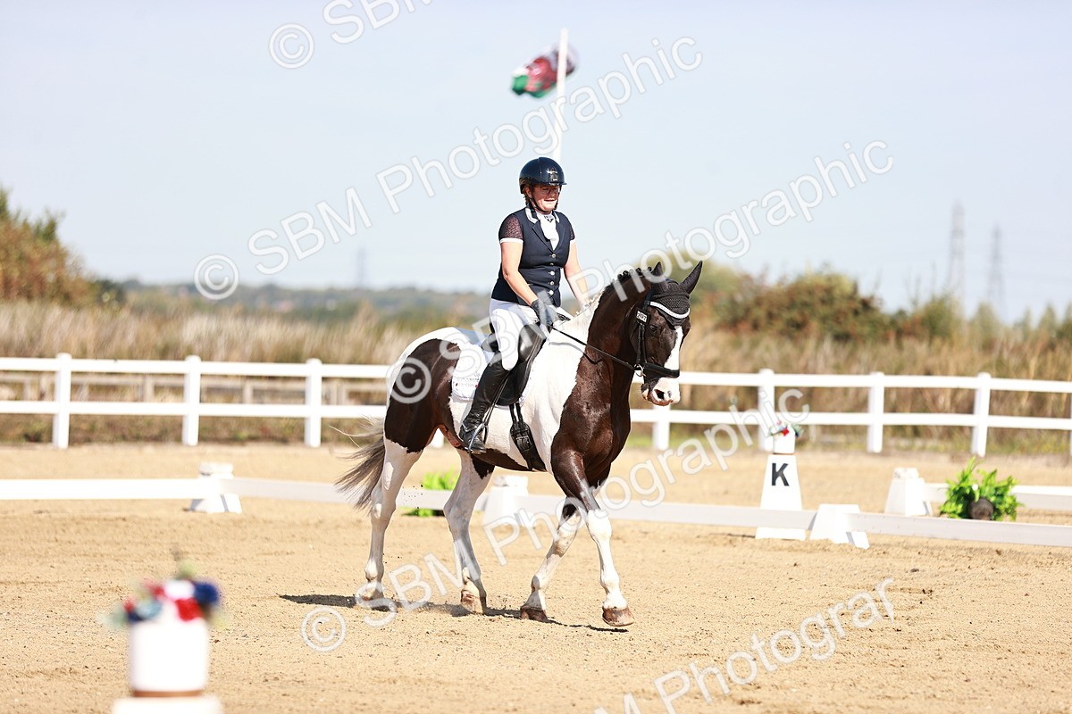 SBM_004334 - Class 12 - Novice 5 - 10.31-11.41