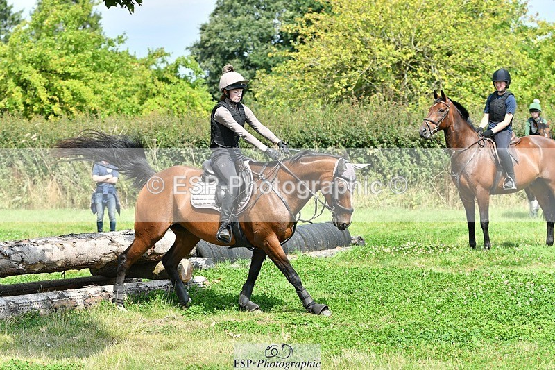 230817-140321-01129 - Theo's 1st Group - XC