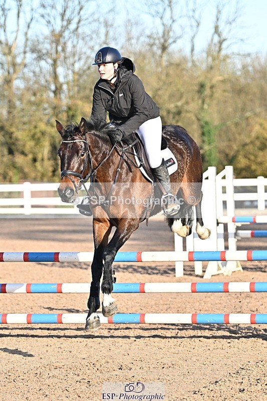 241113A-093420-00044 - Cls 01A&B Brit Nov & 90cm Open