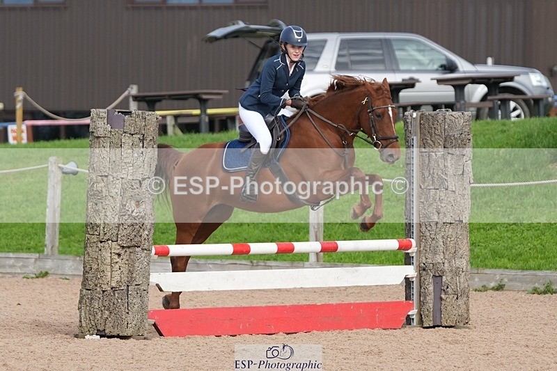 250921-101406-02136 - Cls 4 Pony British Novice and 80cm