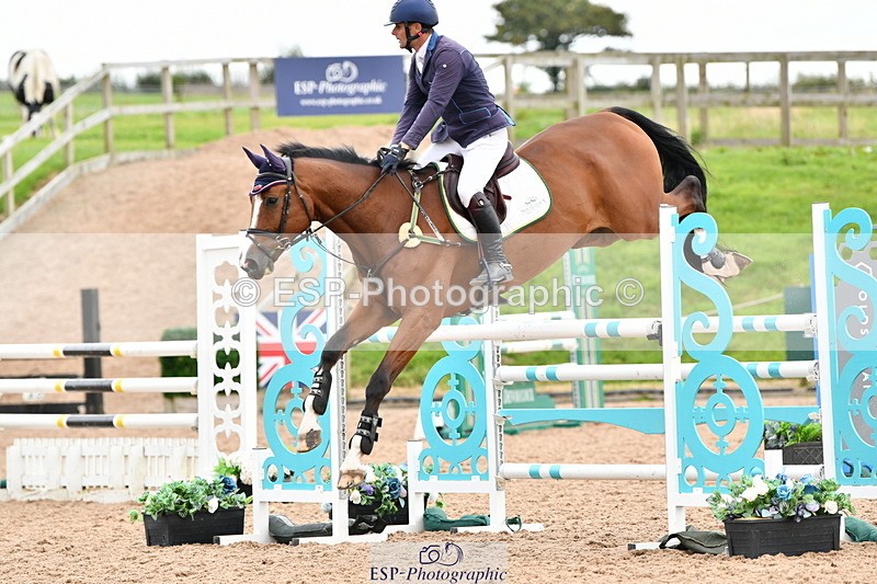 240915A-170651-11179 - Cls 30 Snr Foxhunter