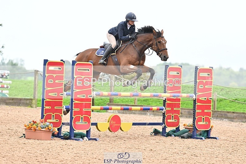 251003-113237-00478 - Cls 2 Newcomers and 1.10m