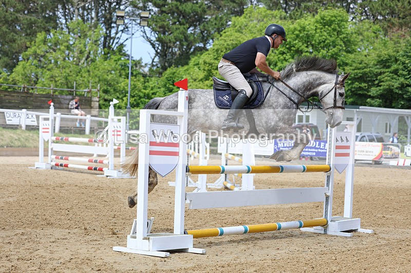 3E7A0451 - Class 10: Senior 95cm open