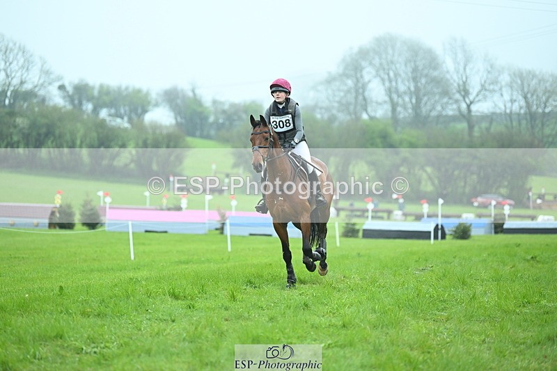 250418-154947-06701 - 308-Hannah.Hobhouse-CHEVALIAN.DUCATI