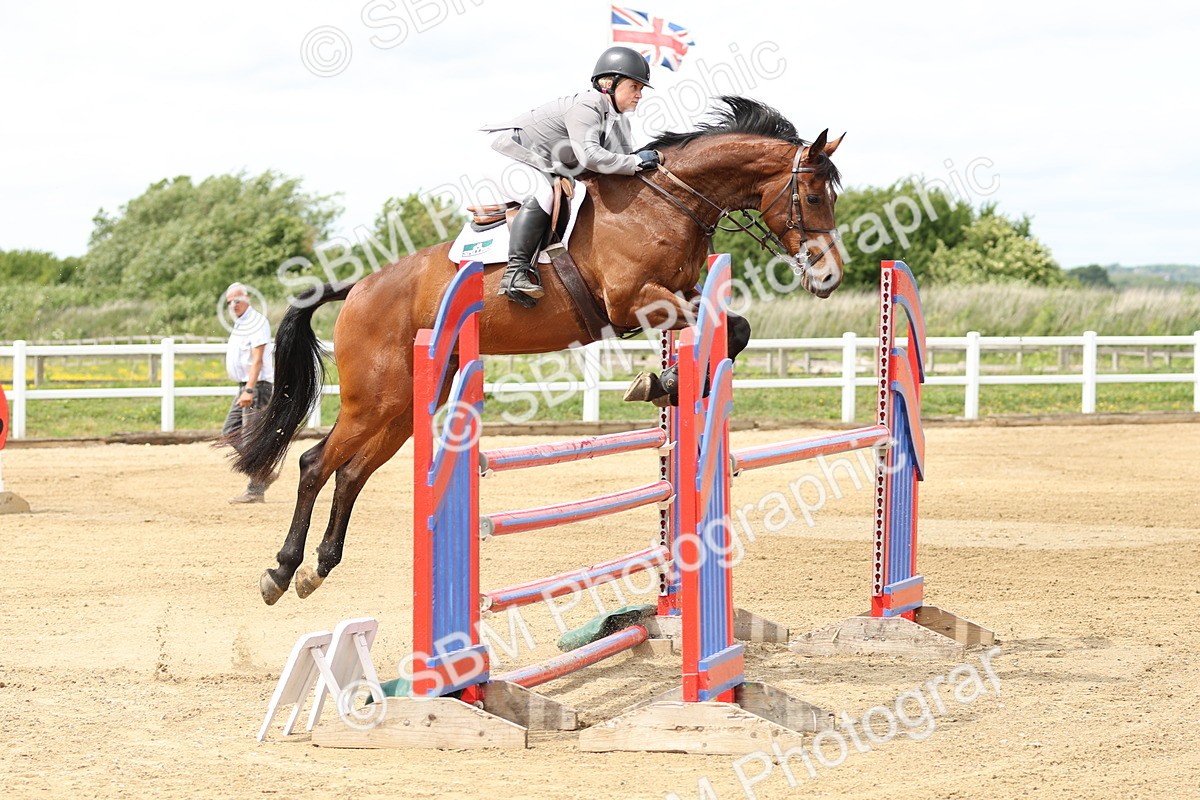 SBM_000893 - Class 4 - Senior Newcomers - 1.10m