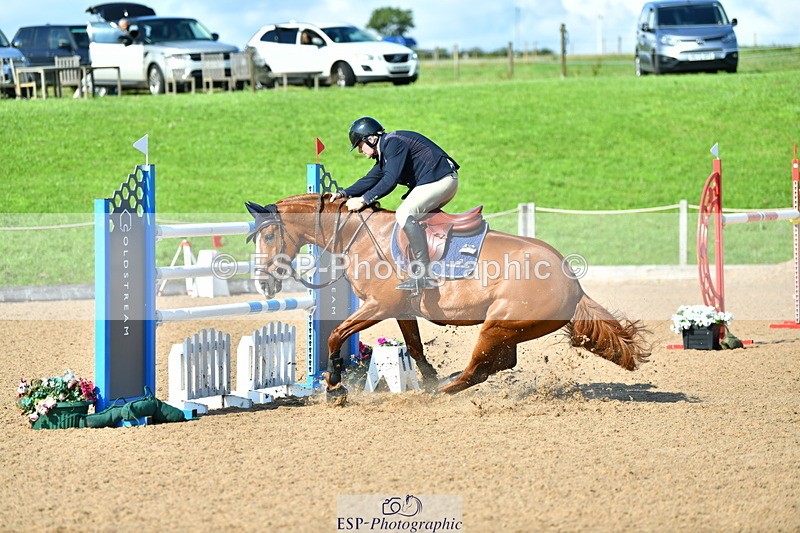 230723A-171505-13811 - Cls 8, 2 Star Medium 1.35m