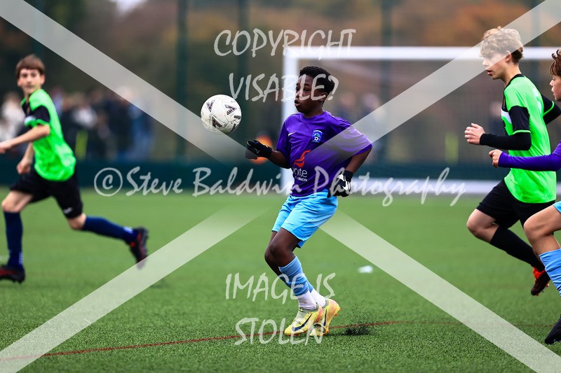 1DX30392 - 2025-10-12 FC Abbey Meads U14 Orange V Kingsdown Lions U14