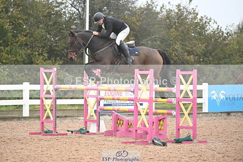241102A-131142-04737 - SAT Cls 15 Foxhunter and 1.20m Open