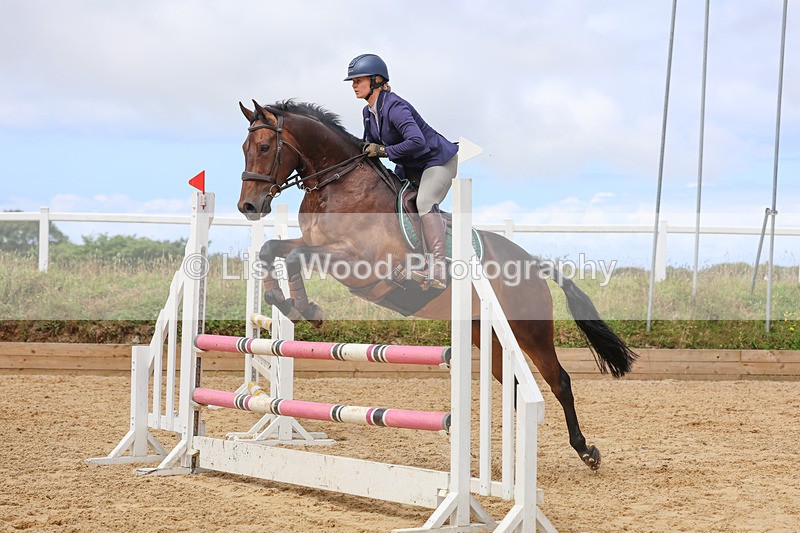 3E7A9952 - Class 9: Senior British Novice/90cm open