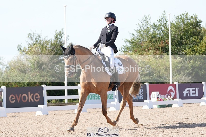 250906-154853-04877 - 054-Amy.Louise.LloydDiva.Royale