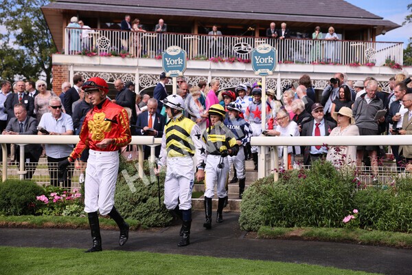 yr17082022r1-005 - Race 1 1.50pm Sky Bet & Symphony Group Stakes