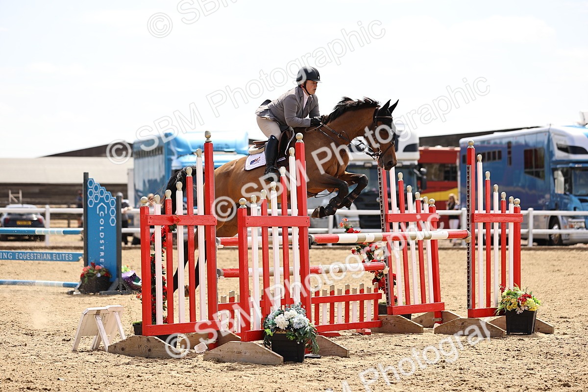 SBM_009922 - Class 8 - Senior Newcomers - 1.10  Open