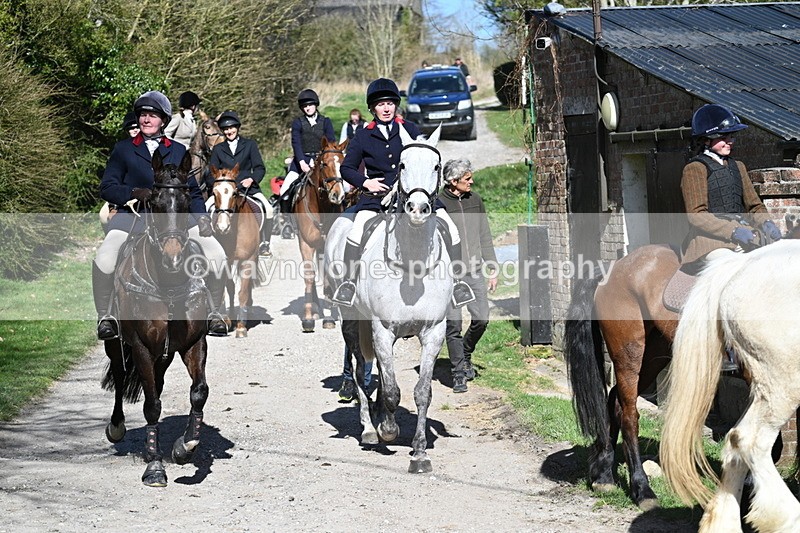WJ7_9757 - Home for hunt tea !