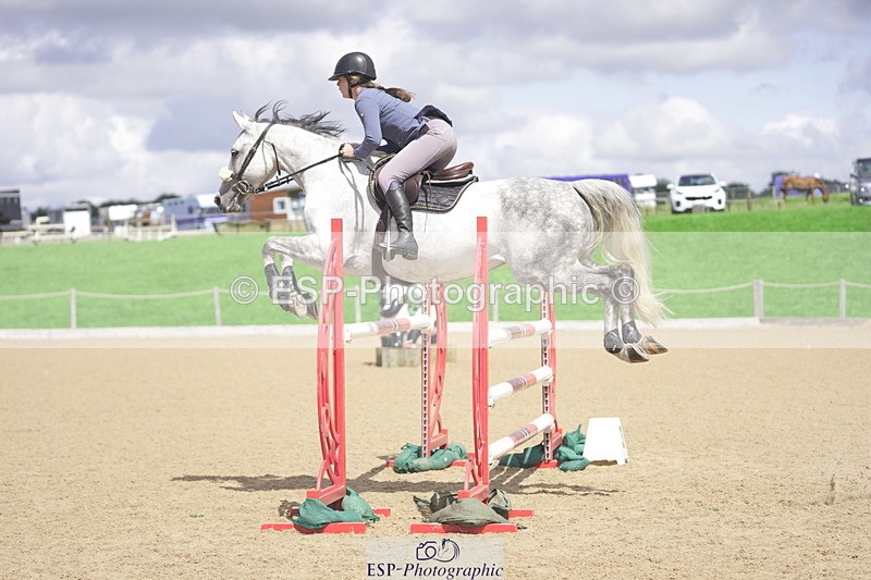 230806A-130818-02140 - Cls 14 Snr Foxhunter & 1.20m Open