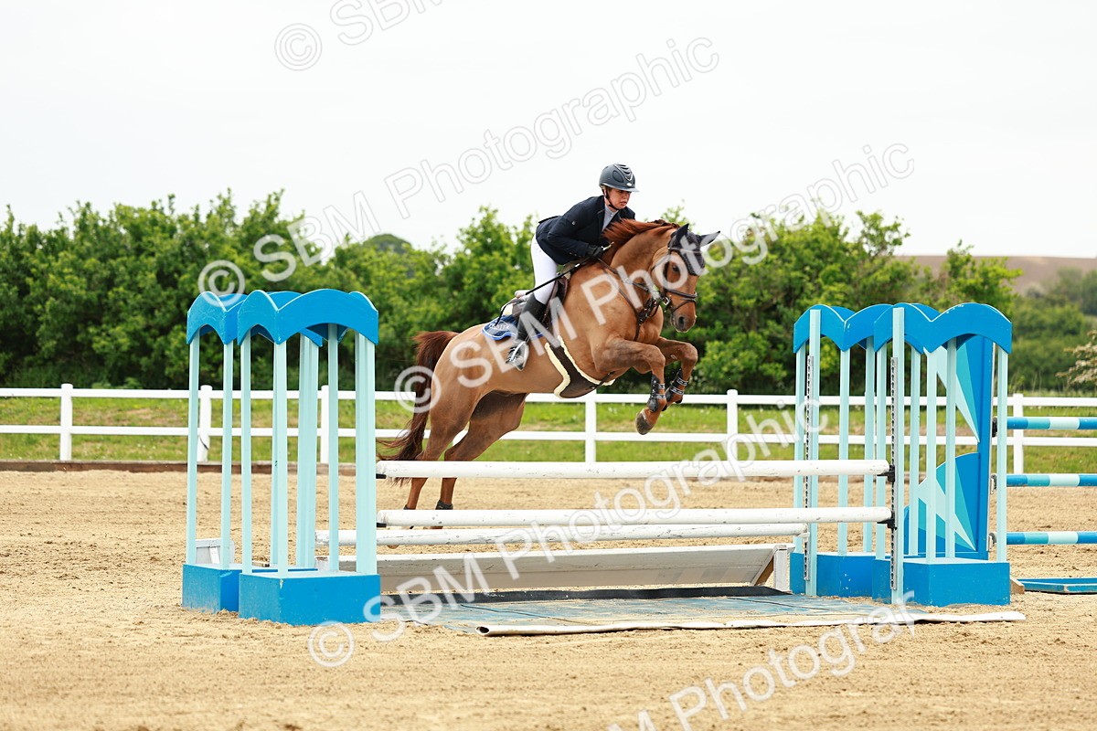 SBM_000994 - Class 5 - Senior Foxhunters - 1.20m