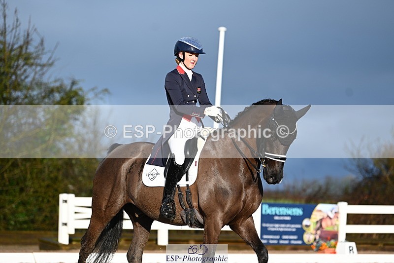 240218A-090747-05012 - 162-Holly.Kerslake-Totil.Platinum