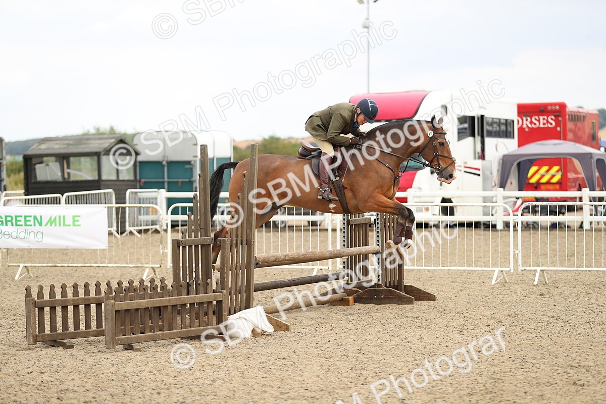 SBM_05551 - Class 48a Style & Performance 70cm (15-19)