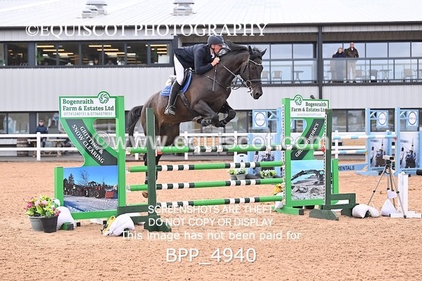 BPP_4940 - CLASS 7 THURS Redpost Equestrian Senior Foxhunter/1.20m Open