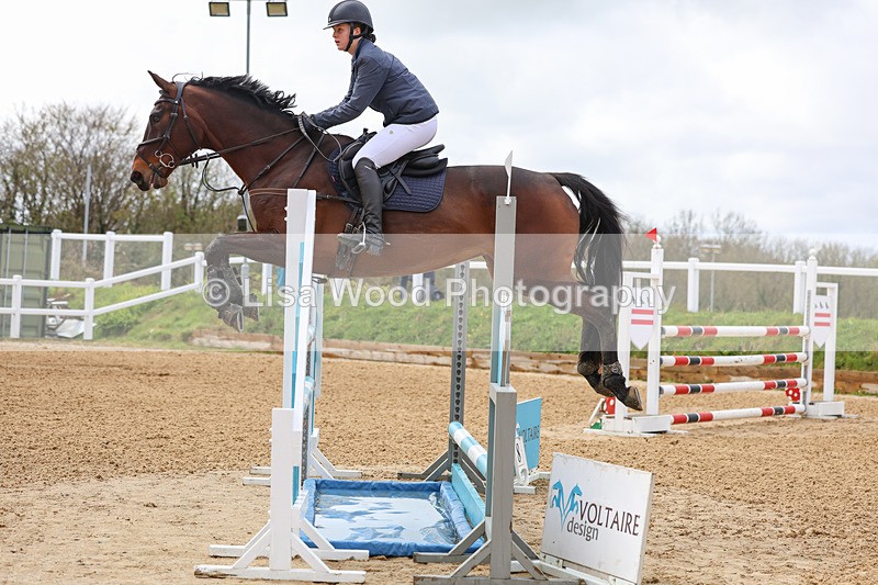 3E7A1644 - Class 7: Senior Newcomers/1.10m open