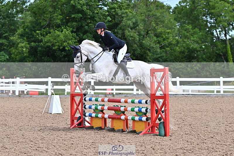 240619A-111607-00046 - Cls 1 British Novice and 90cm Open