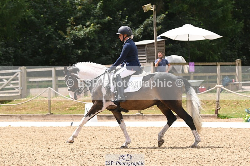 250720A-123620-10390 - 164-Dominique.Kinnaird-Perry-Pallas.Vanquish