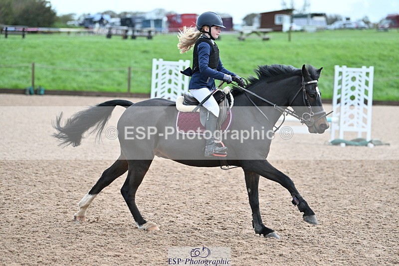 231029A-093808-02459 - 60cm Club and Schools