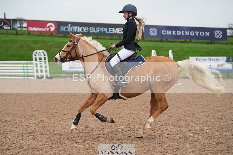 251116-094917-01425 - Cls 18 Clear Round 50cm