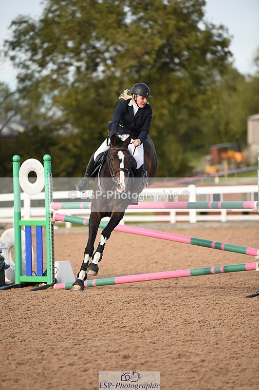 231015A-164450-09392 - Cls 27 1.10m Amateur Q 2nd R