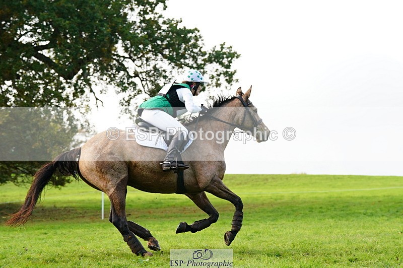 251025A-135126-20692 - F-481-Anna.Passmore