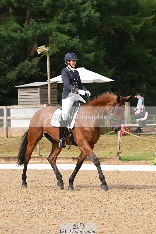 250719A-095100-03111 - 101-Sophie.Douglas-Paquino.V'ant.Goovahof