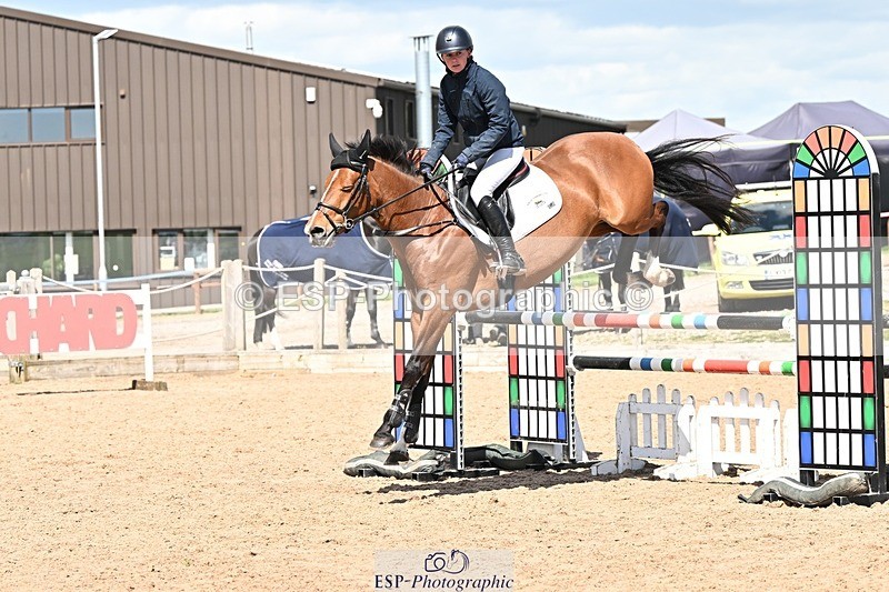 250416-131409-00974 - Cls 4 Newcomers and 1.10m