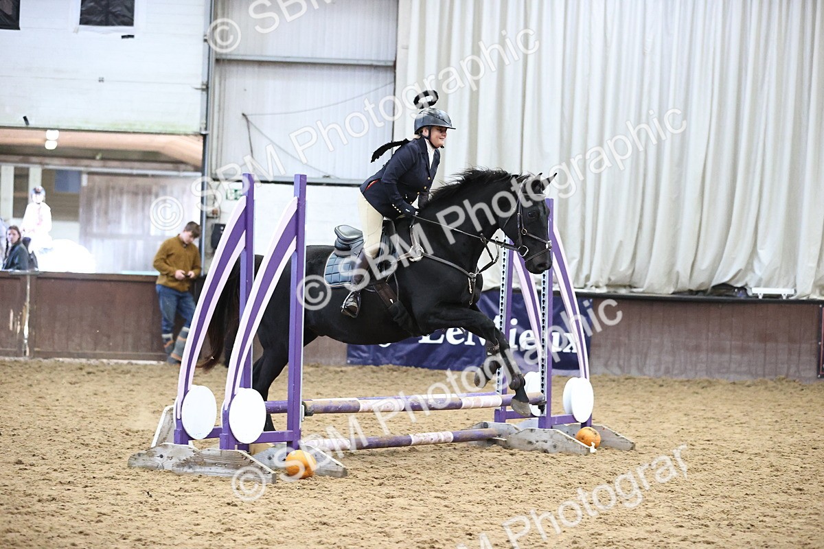SBM_001471 - Class 3 - Horse & Hound 60cm