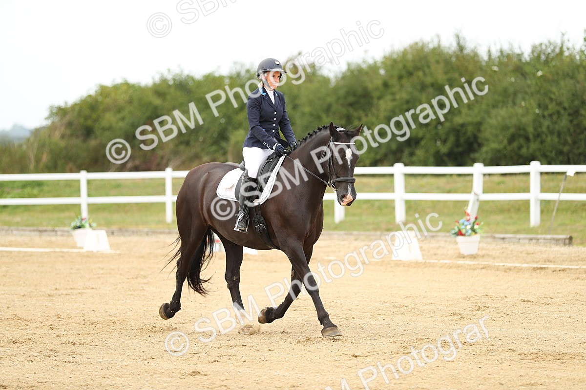 SBM_017734 - Class 14 - Novice 23 - 13.52-14.55