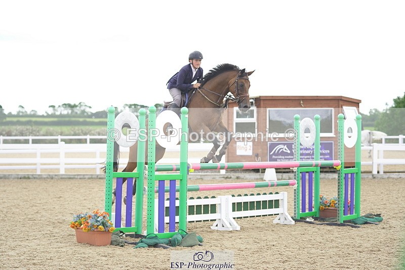 230729A-150608-06751 - Cls 24 1.05m Amateur Quali