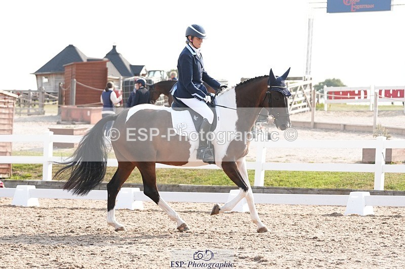 250817-092312-07140 - 089-Sophie.SavageTwo.Tone.Ted