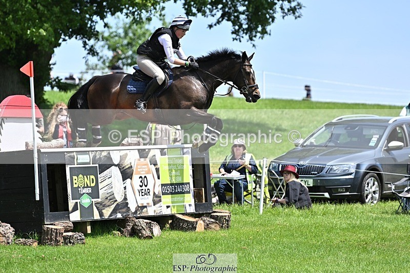 240525-131150-14346 - 113-MONANORE_GOLD-Jemima_Hughes