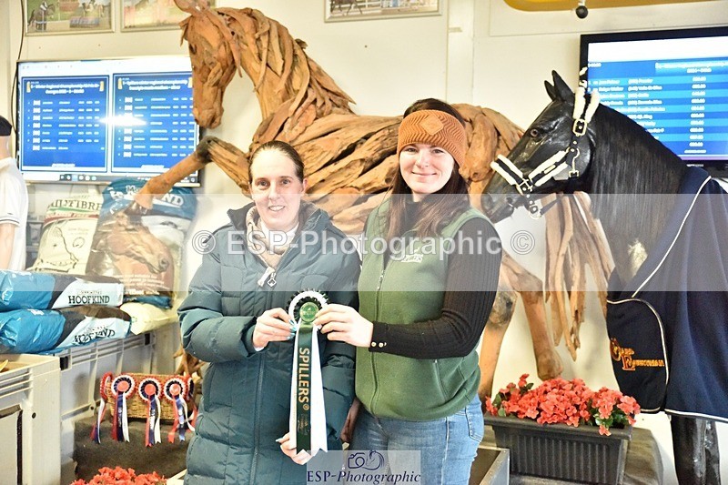 250214-130558-00325 - Freestyle Medium Silver Presentation