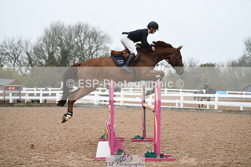 241103A-103819-07522 - SUN Cls 21 Snr Newcomers and 1.10m Open