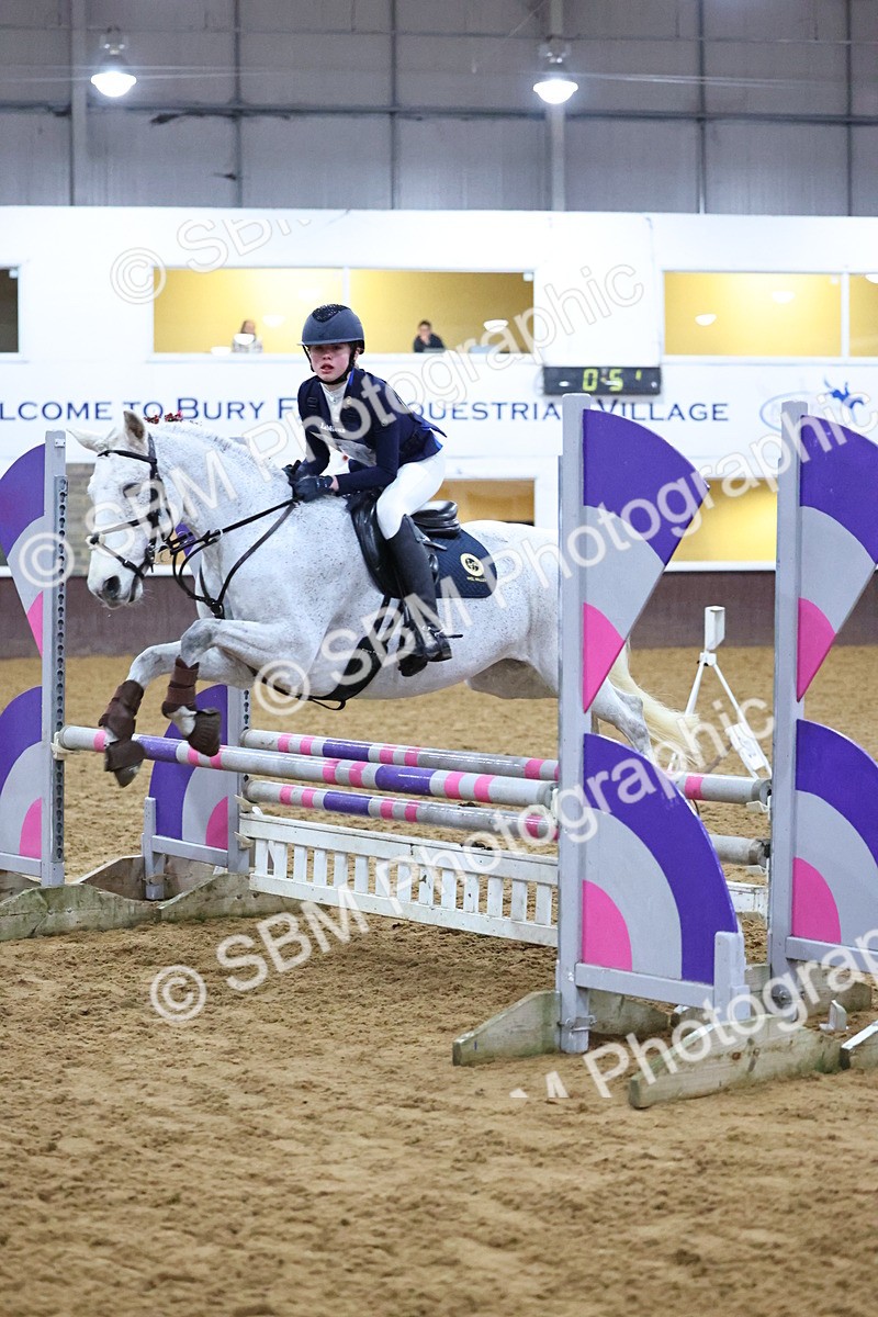 SBM_002774 - Class 6 - Holly & Ivy Stakes - 90cm