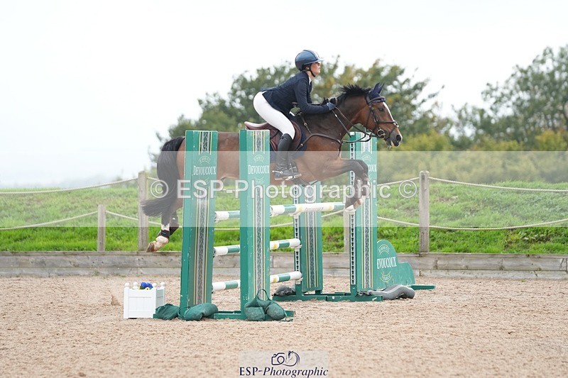 250920-122819-01270 - Cls 10 Pony Foxhunter and 1.10m