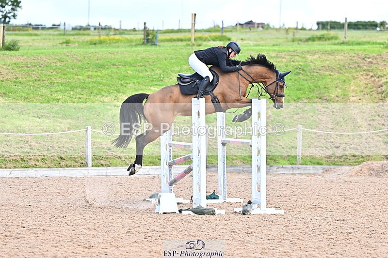 240608A-130048-02456 - Cls 4 Snr Newcomers and 1.10m Open