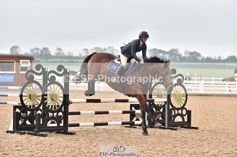 231011A-103404-00100 - Cls 1 British Novice & 90cm Open