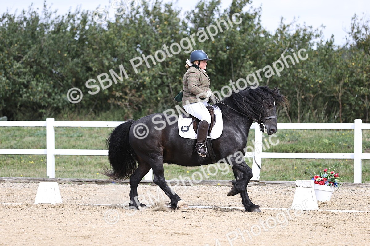 SBM_016748 - Class 14 Novice 23 - 11.53-12.56